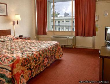 Western Inn Downtown Erie Pokoj fotografie